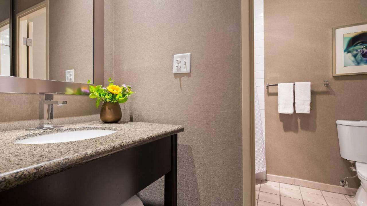 Best Western Plus Boulder Inn מראה חיצוני תמונה